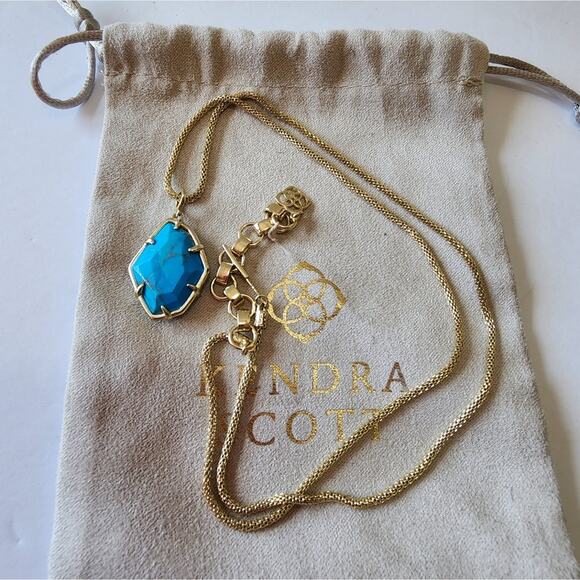 KENDRA SCOTT VEINED AQUA HOWLITE? AND GOLD  NECKLACE - Picture 1 of 8
